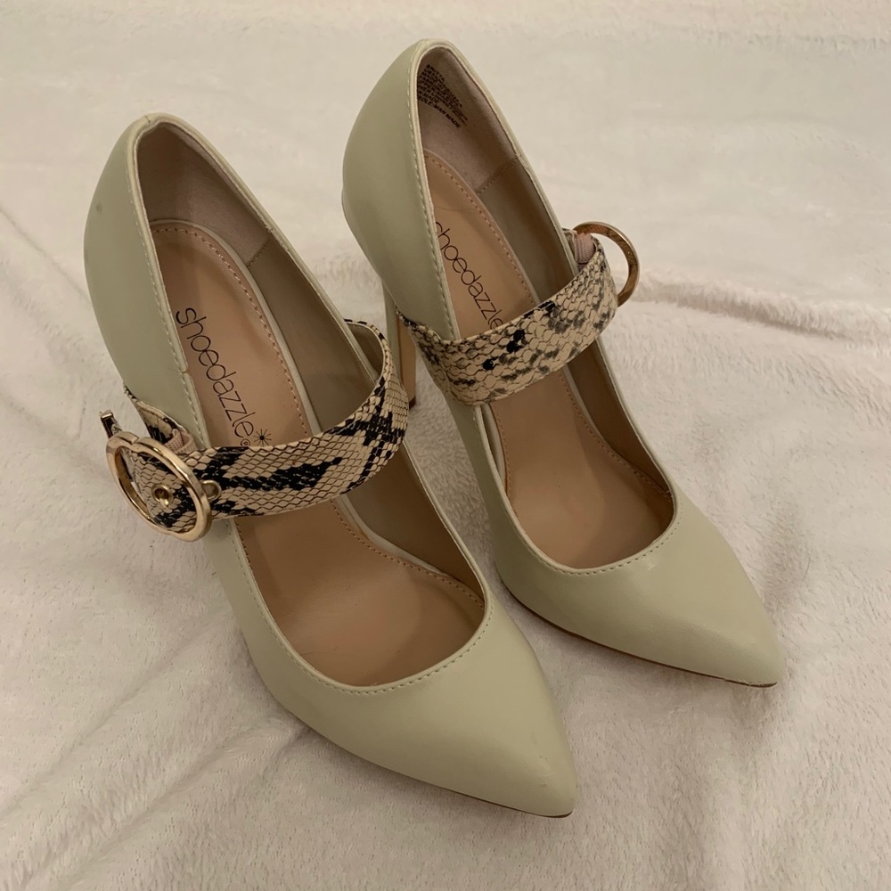 Shoe Dazzle Snake Skin Buckle Heels Sz 7